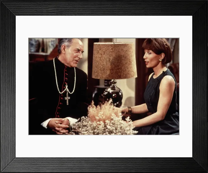 Framed Print : THE DISCREET CHARM OF THE BOURGEOISIE, (aka LE CHARME DISCRET DE LA BOURGEOISIE), Julien Bertheau, Stephane Audran, 1972