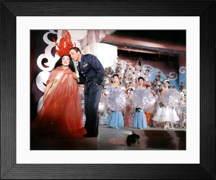 Framed Print : SAYONARA, Miiko Taka, Marlon Brando, 1957