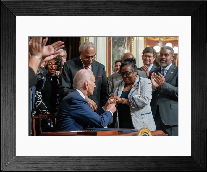 Framed Print : President Joe Biden, presents a souvenir signing pen to special guest, Viola Fletcher