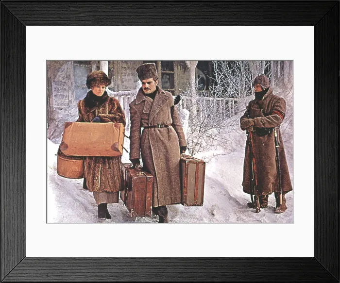 Framed Print : DOCTOR ZHIVAGO, Julie Christie, Omar Sharif, 1965