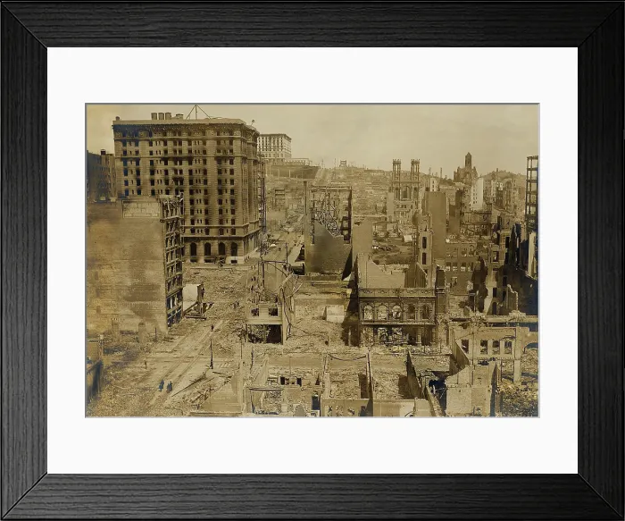 Framed Print : St. Francis Hotel is still standing after the April 18, 1906, San Francisco earthquake and fire