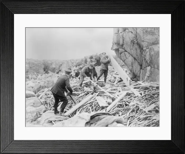 Framed Print : Red Cross men and soldiers searching the wreckage of the SS OTRANTO for of victims on Machrie Bay