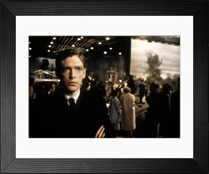 Framed Print : THE DAY OF THE LOCUST, William Atherton, 1975 Framed Print : THE DAY OF THE LOCUST, William Atherton, 1975
