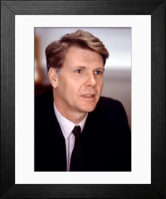 Framed Print : THE RUSSIA HOUSE, James Fox, 1990, (c)MGM / courtesy Everett Collection
