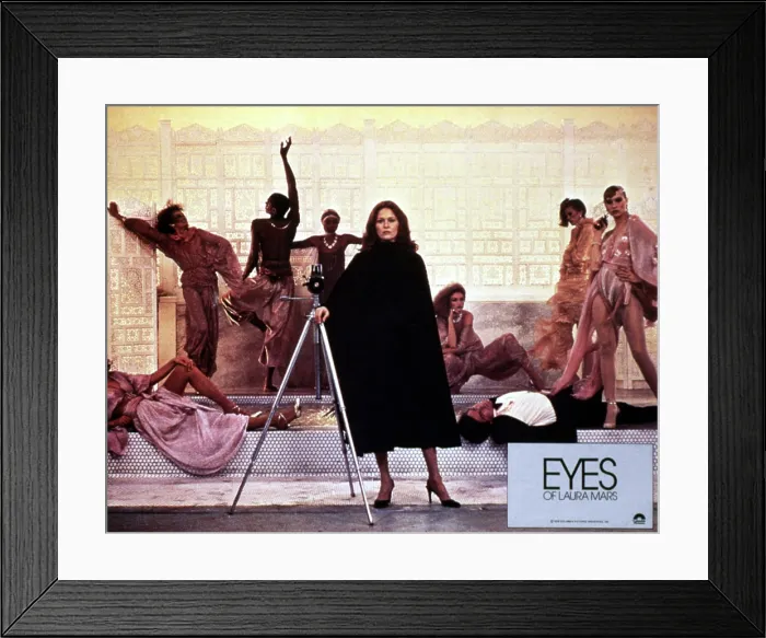 Framed Print : EYES OF LAURA MARS, Faye Dunaway, 1978 Framed Print : EYES OF LAURA MARS, Faye Dunaway, 1978