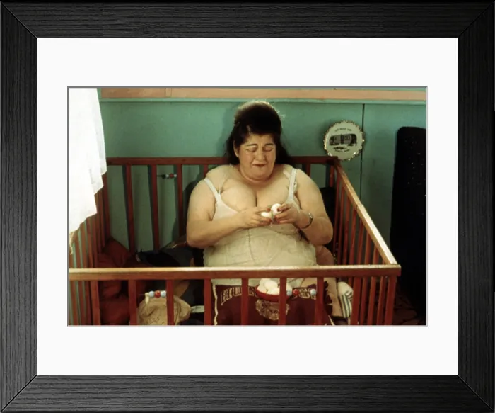 Framed Print : PINK FLAMINGOS, Edith Massey, 1972 Framed Print : PINK FLAMINGOS, Edith Massey, 1972