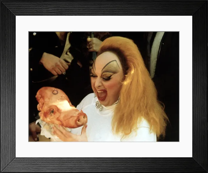 Framed Print : PINK FLAMINGOS, Divine, 1972