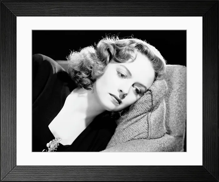 Framed Print : EYES IN THE NIGHT, Donna Reed, 1942