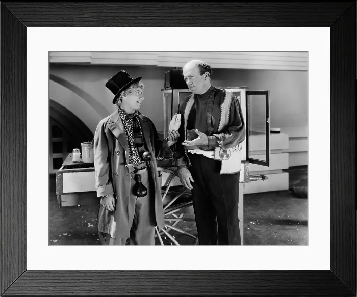 Framed Print : DUCK SOUP, from left: Harpo Marx, Edgar Kennedy, 1933