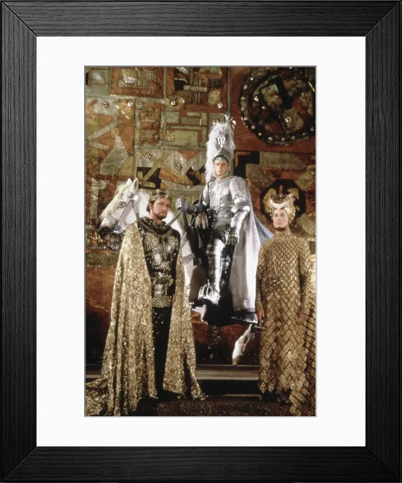 Framed Print : CAMELOT, Richard Harris, Franco Nero, Vanessa Redgrave, 1967 Framed Print : CAMELOT, Richard Harris, Franco Nero, Vanessa Redgrave, 1967