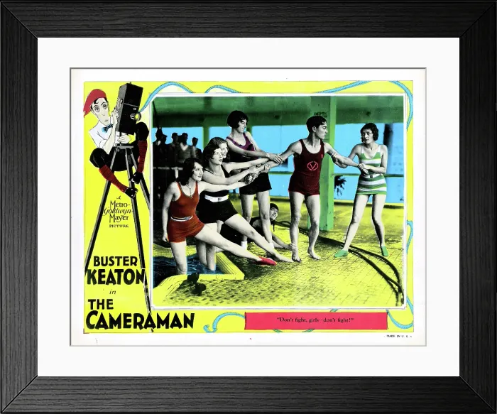 Framed Print : THE CAMERAMAN, US lobbycard, Buster Keaton, 1928 Framed Print : THE CAMERAMAN, US lobbycard, Buster Keaton, 1928