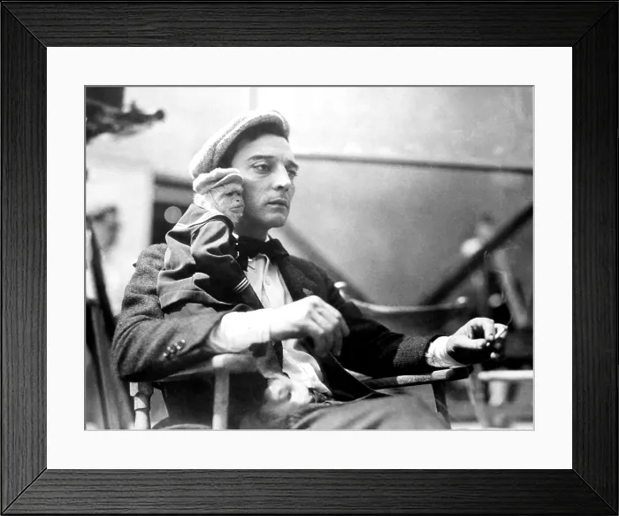 Framed Print : THE CAMERAMAN, Buster Keaton, on-set, 1928