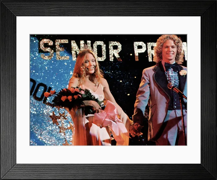 Framed Print : CARRIE, from left: Sissy Spacek, William Katt, 1976 Framed Print : CARRIE, from left: Sissy Spacek, William Katt, 1976