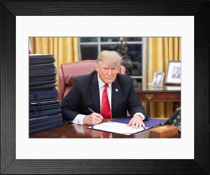 Framed Print : President Donald Trump signing documents on Dec. 21, 2018, the eve of the 2018-2019 government shut down Framed Print : President Donald Trump signing documents on Dec. 21, 2018, the eve of the 2018-2019 government shut down