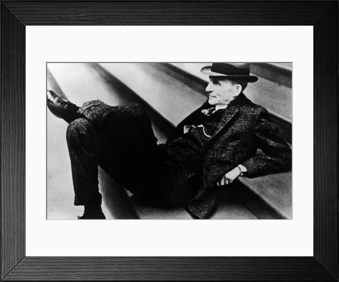 Framed Print : Henry Ford at the steps of his winter house at Richmond Hills Plantation, Georgia. Courtesy: CSU Archives / Everett Collection Framed Print : Henry Ford at the steps of his winter house at Richmond Hills Plantation, Georgia. Courtesy: CSU Archives / Everett Collection