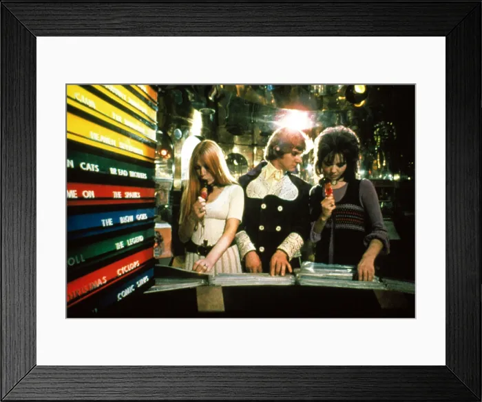 Framed Print : A CLOCKWORK ORANGE, Gillian Hills, Malcolm McDowell, Barbara Scott, 1971