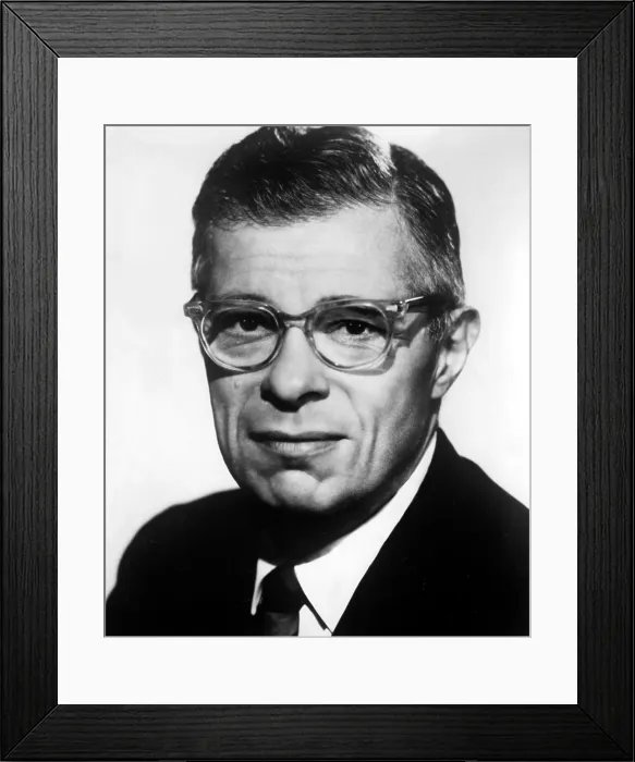 Framed Print : Daniel Schorr. Courtesy: CSU Archives  /  Everett Collection