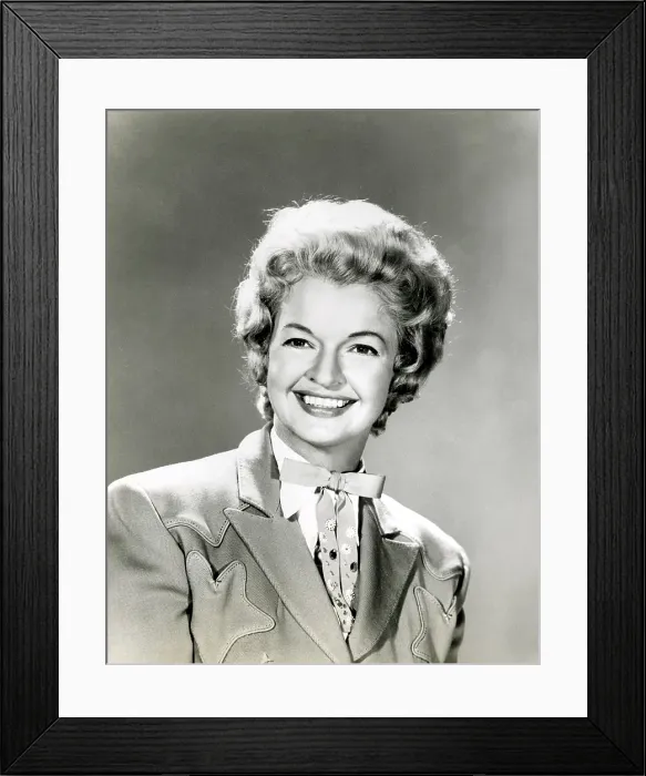 Framed Print : Dale Evans, aka Mrs. Roy Rogers.'. Courtesy: CSU Archives / Everett Collection Framed Print : Dale Evans, aka Mrs. Roy Rogers.'. Courtesy: CSU Archives / Everett Collection