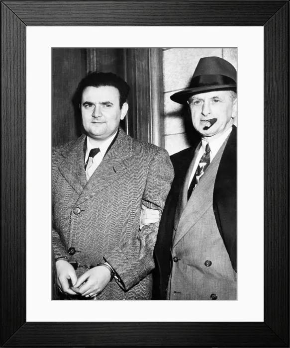Framed Print : David Greenglass (left), spy for the Soviet Union, after he testified against his sister Ethel Rosenberg and her husband Julius Rosenberg in court, New York, 1951