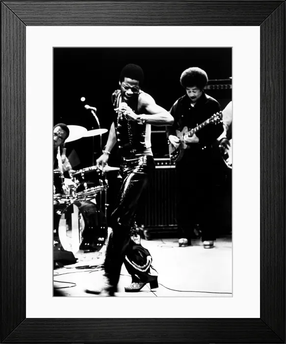 Framed Print : Al Green onstage, ca.mid 1970s. Courtesy CSU Archives / Everett Collection