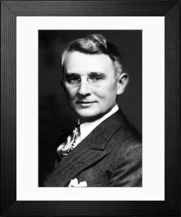 Framed Print : DALE CARNEGIE, c. 1937. Courtesy: CSU Archives / Everett Collection Framed Print : DALE CARNEGIE, c. 1937. Courtesy: CSU Archives / Everett Collection