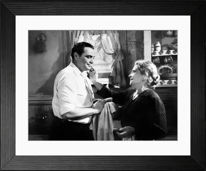 Framed Print : MARTY, Ernest Borgnine, Esther Minciotti, 1955 Framed Print : MARTY, Ernest Borgnine, Esther Minciotti, 1955