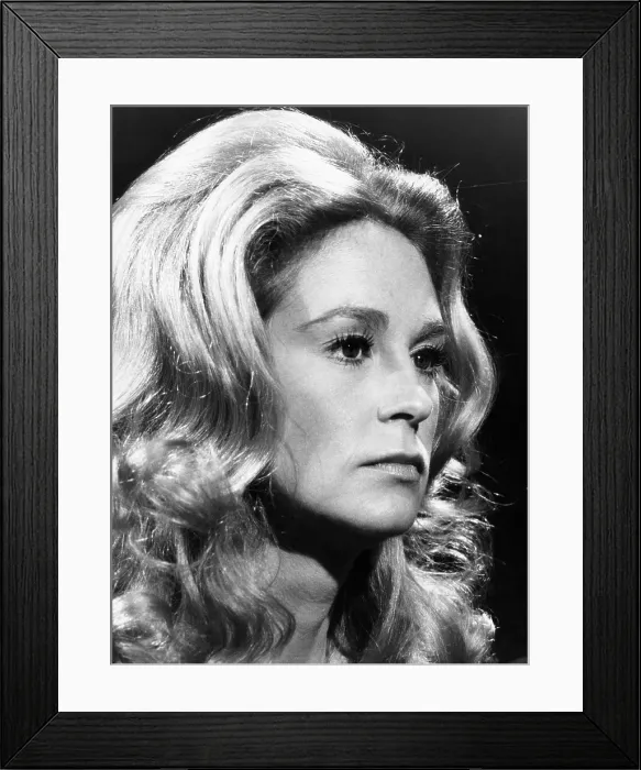 Framed Print : Joan Kennedy, appearing on THE ANDY WILLIAMS SHOW, March 27, 1971, Courtesy: CSU Archives / Everett Collection
