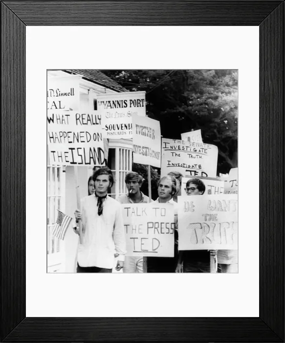 Framed Print : Protesters calling for resignation of Senator Edward Kennedy after his car accident, Hyannis Port, July 28, 1969, Courtesy: CSU Archives / Everett Collection