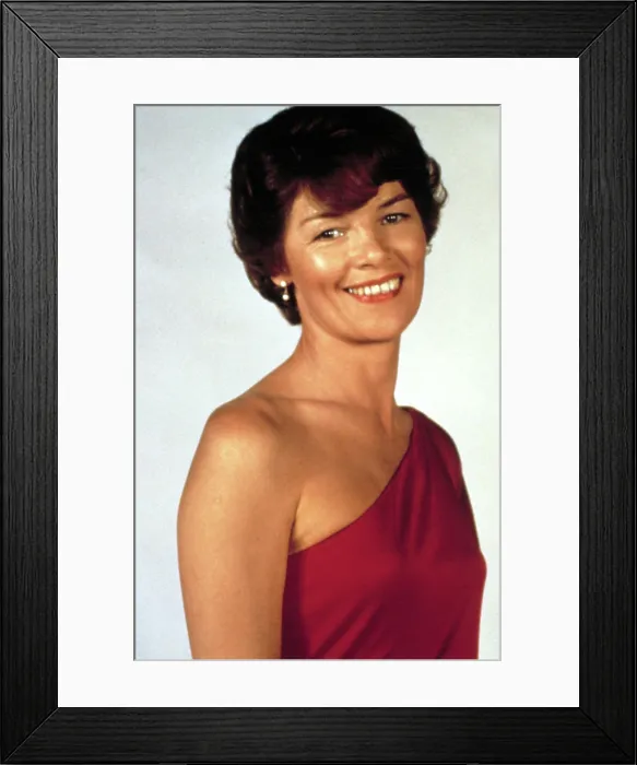 Framed Print : ROMANTIC ENGLISHWOMAN, Glenda Jackson, 1975