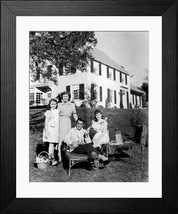 Framed Print : MR. BLANDINGS BUILDS HIS DREAM HOUSE, Sharyn Moffett, Myrna Loy, Cary Grant, Connie Marshall, 1948 Framed Print : MR. BLANDINGS BUILDS HIS DREAM HOUSE, Sharyn Moffett, Myrna Loy, Cary Grant, Connie Marshall, 1948
