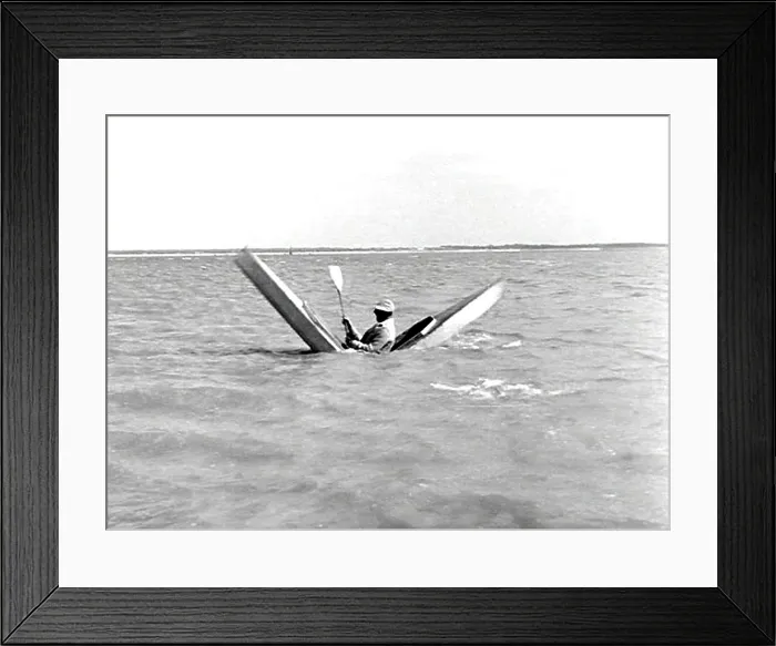 Framed Print : MR. HULOT'S HOLIDAY, (aka LES VACANCES DE MONSIEUR HULOT), Jacques Tati, 1953
