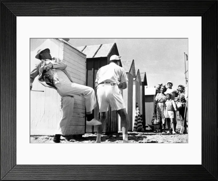 Framed Print : MR. HULOT'S HOLIDAY, (aka LES VACANCES DE MONSIEUR HULOT), Jacques Tati (left), 1953 Framed Print : MR. HULOT'S HOLIDAY, (aka LES VACANCES DE MONSIEUR HULOT), Jacques Tati (left), 1953