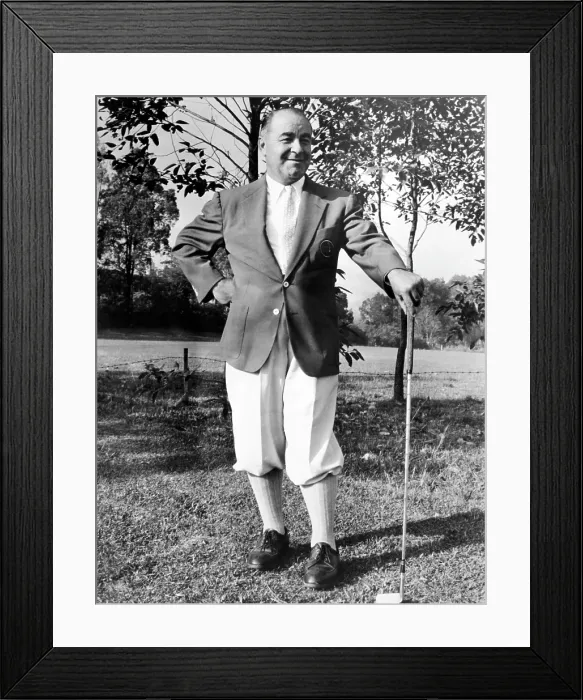 Framed Print : Gene Sarazen (1902-1999), famous golfer, circa 1962. Courtesy: CSU Archives / Everett Collection Framed Print : Gene Sarazen (1902-1999), famous golfer, circa 1962. Courtesy: CSU Archives / Everett Collection