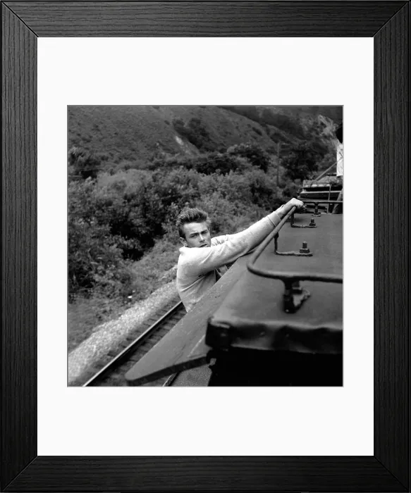 Framed Print : EAST OF EDEN, James Dean, 1955 Framed Print : EAST OF EDEN, James Dean, 1955
