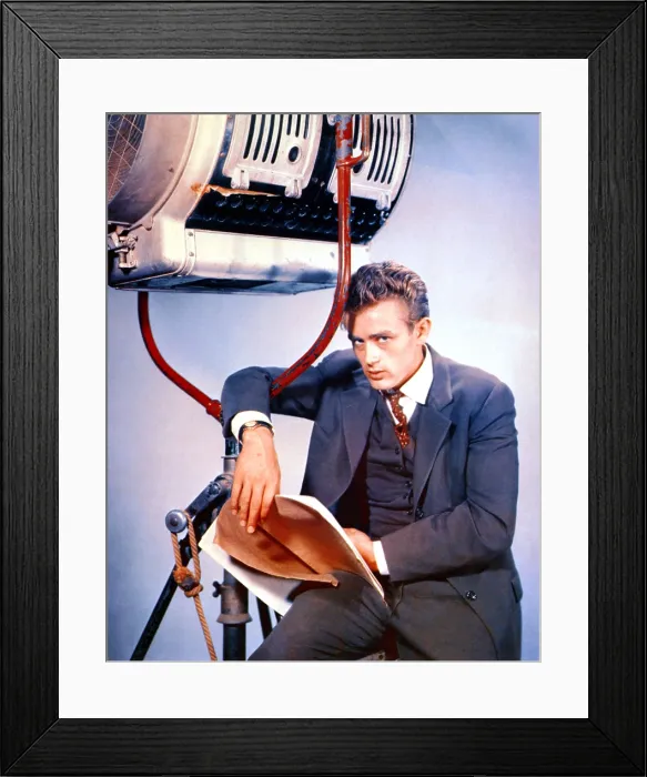 Framed Print : EAST OF EDEN, James Dean, 1955 Framed Print : EAST OF EDEN, James Dean, 1955