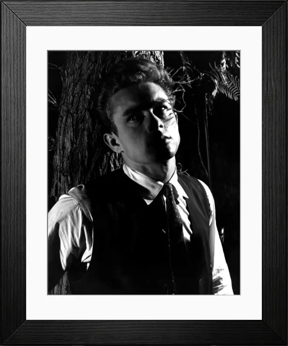 Framed Print : EAST OF EDEN, James Dean, 1955