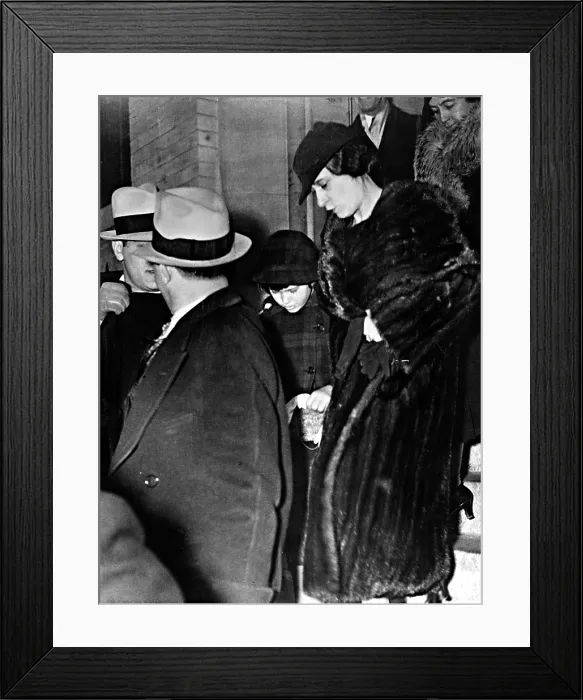 Framed Print : GLORIA VANDERBILT, at 10 Yrs. Old, visiting her mother for Christmas, after a court ruling granting her aunt with custody, 12 / 22 / 34. Courtesy: CSU Archives / Everett Collection Framed Print : GLORIA VANDERBILT, at 10 Yrs. Old, visiting her mother for Christmas, after a court ruling granting her aunt with custody, 12 / 22 / 34. Courtesy: CSU Archives / Everett Collection
