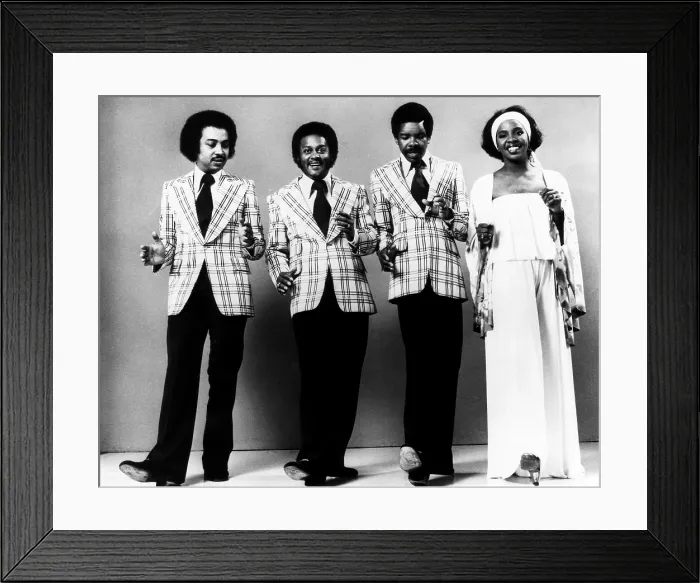 Framed Print : Gladys Knight and the Pips, ca. 1975. Courtesy: CSU Archives / Everett Collection