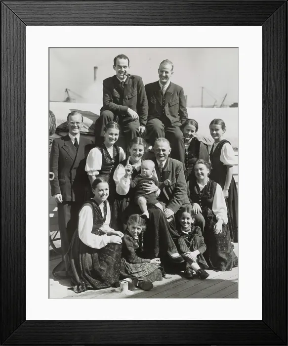 Framed Print : The Von Trapp family (L. to R.) top, Werner & Rupbert, Dr. Franz Wasner extreme left, then Johanna, Martina, Mr. & Mrs Framed Print : The Von Trapp family (L. to R.) top, Werner & Rupbert, Dr. Franz Wasner extreme left, then Johanna, Martina, Mr. & Mrs