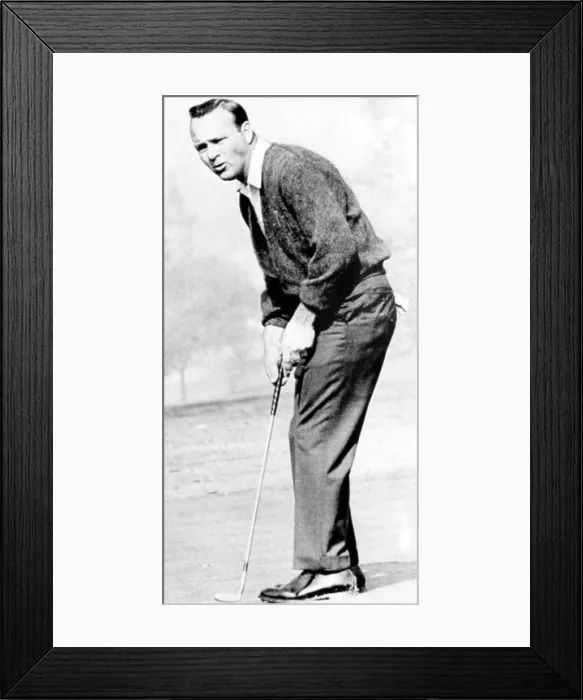 Framed Print : ARNOLD PALMER, 1966.. Courtesy: CSU Archives  /  Everett Collection
