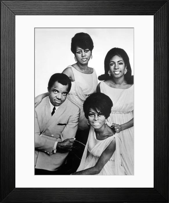Framed Print : BERRY GORDY with Diana Ross and the Supremes, 1967.. Courtesy: CSU Archives  /  Everett Collection