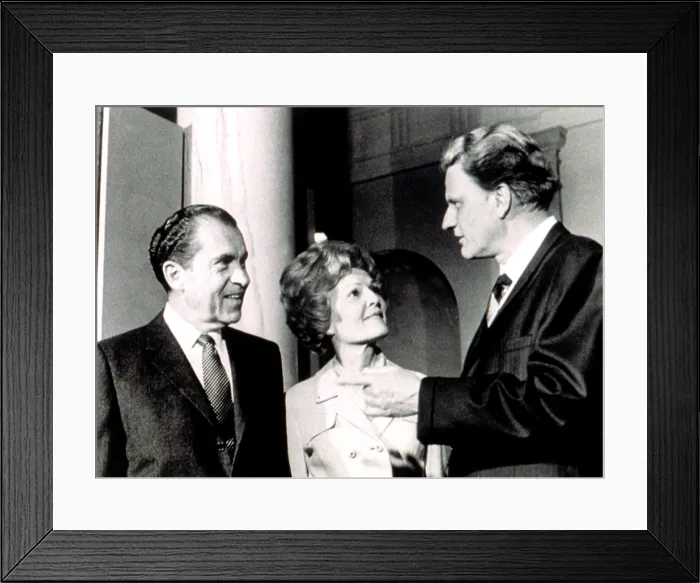Framed Print : President Richard M. Nixon & First Lady Pat chat with Billy Graham after services in the White House, 3 / 15 / 70. Courtesy: CSU Archives  /  Everett Collection
