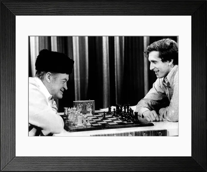 Framed Print : Bob Hope, Bobby Fischer playing chess, 1972. Courtesy: CSU Archives  /  Everett Collection