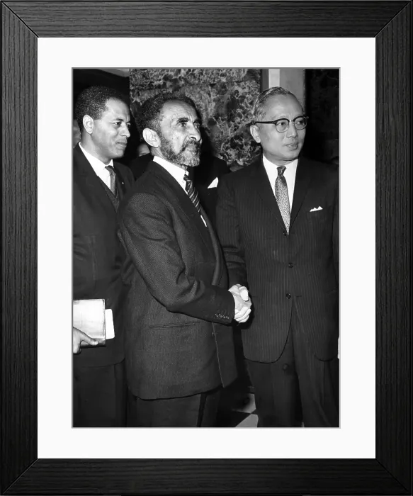 Framed Print : Emperor Haile Selassie is greeted by the U.N. Secretary General U Thant (r) at the United Nations. October 4, 1963. Courtesy: CSU Archives / Everett Collection