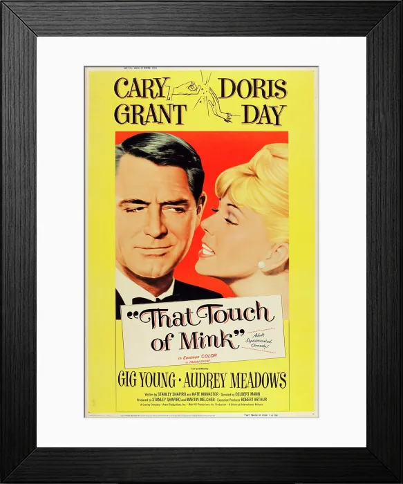 Framed Print : THAT TOUCH OF MINK, l-r: Cary Grant, Doris Day on US poster art, 1962 Framed Print : THAT TOUCH OF MINK, l-r: Cary Grant, Doris Day on US poster art, 1962
