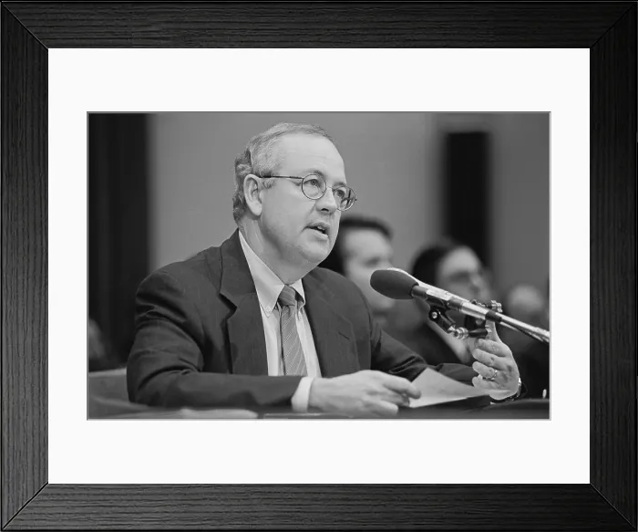 Framed Print : Independent counsel Ken Starr testifying before the House Judiciary Committee about his investigation of President Clinton's relationship with Monica Lewinsky Framed Print : Independent counsel Ken Starr testifying before the House Judiciary Committee about his investigation of President Clinton's relationship with Monica Lewinsky