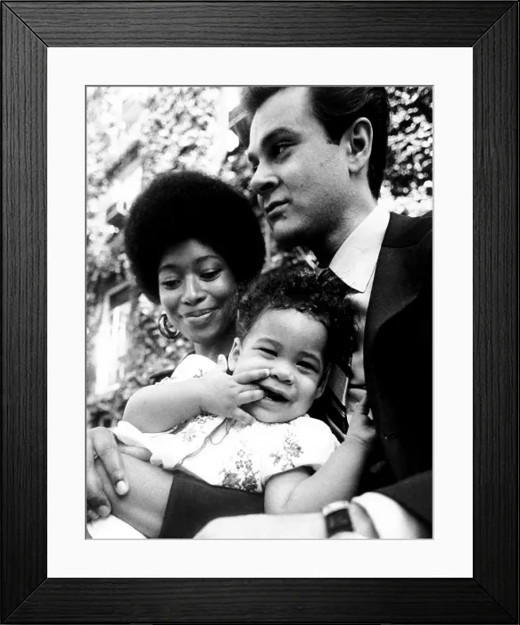 Framed Print : Alice Walker with her daughter, Rebecca, and husband, Mel Leventhal, 1970. Courtesy: CSU Archives / Everett Collection Framed Print : Alice Walker with her daughter, Rebecca, and husband, Mel Leventhal, 1970. Courtesy: CSU Archives / Everett Collection