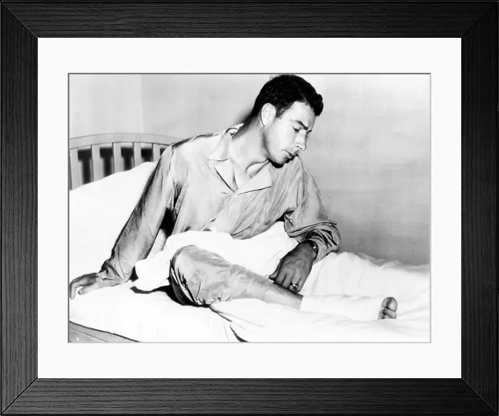 Framed Print : Joe DiMaggio at John Hopkins hospital in Baltimore with a heel injury, 1949. Courtesy: CSU Archives / Everett Collection