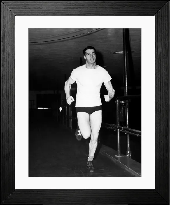 Framed Print : Joe DiMaggio gets into shape before spring training, December 1945. Courtesy: CSU Archives / Everett Collection Framed Print : Joe DiMaggio gets into shape before spring training, December 1945. Courtesy: CSU Archives / Everett Collection