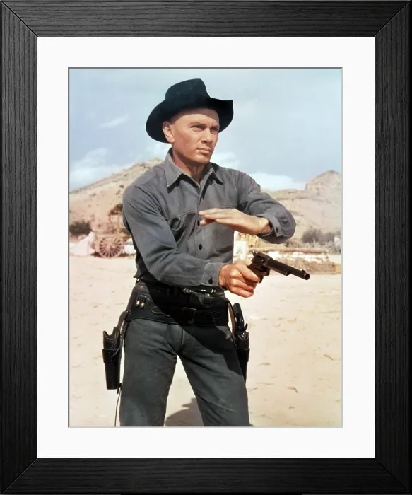 Framed Print : THE MAGNIFICENT SEVEN, Yul Brynner, 1960
